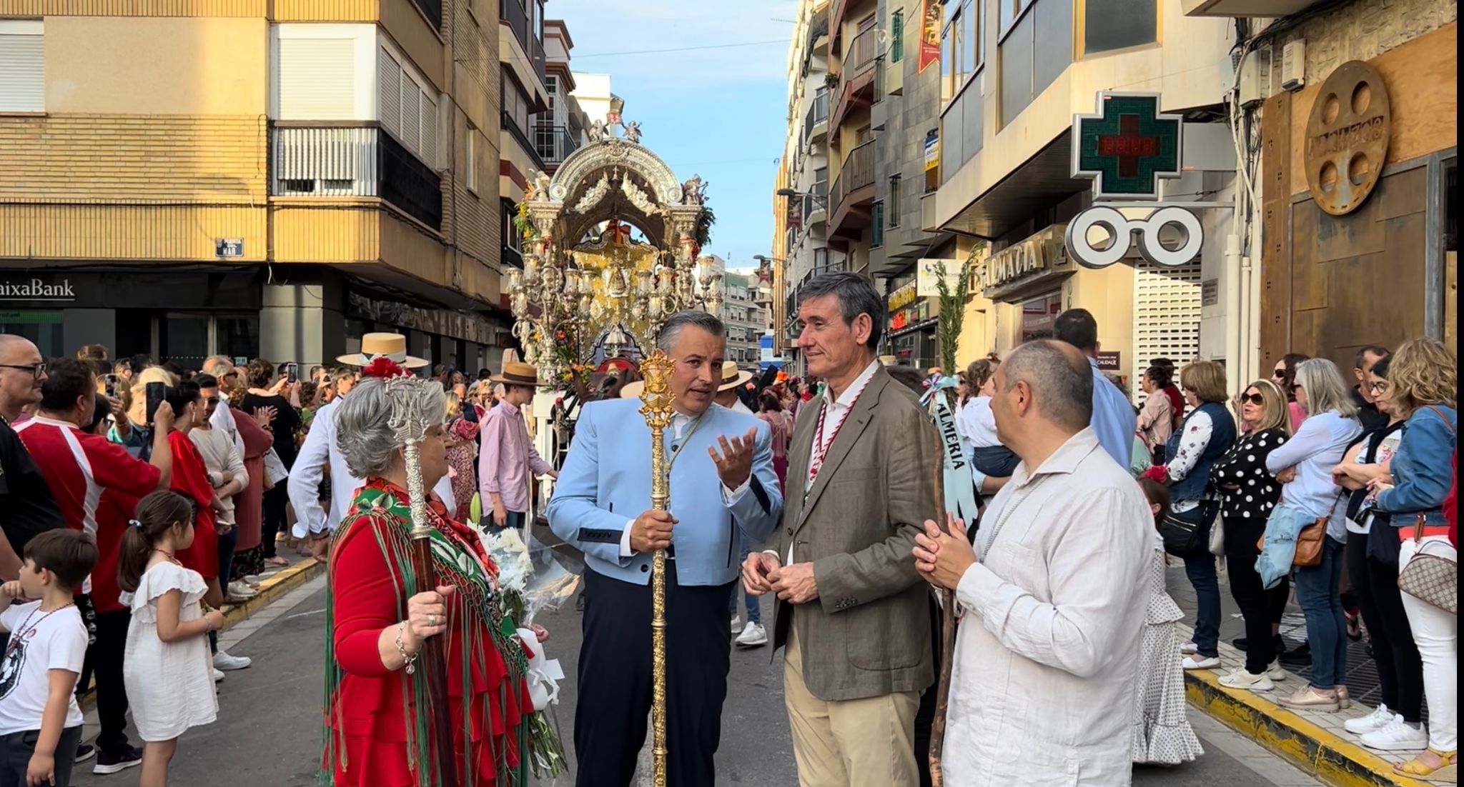 La Hermandad de la Virgen del Rocío de Almería pasa en Adra su primera