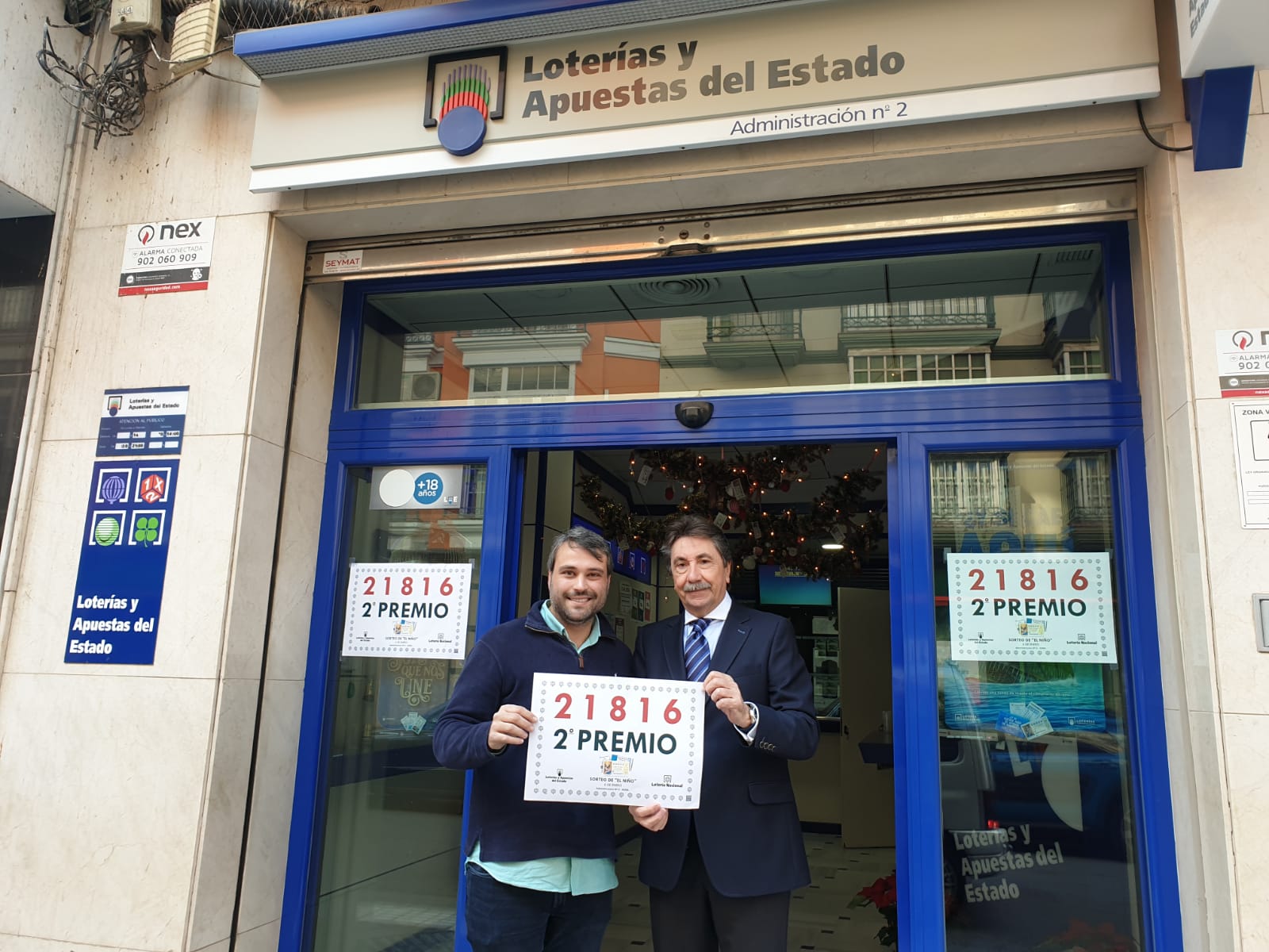 Photo of La Lotería de ‘El Niño’ reparte en Adra el segundo premio