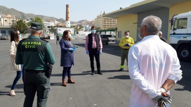 Photo of El Infoca realiza labores de desinfección en la ciudad de Adra