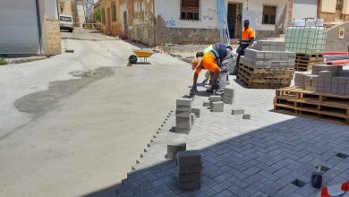 Photo of Continúan las obras en la calle Unión con las labores de adoquinado