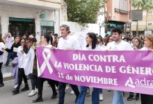 Photo of Adra celebra un acto institucional en repulsa contra la violencia de género a las puertas del Ayuntamiento