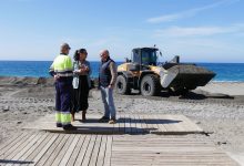 Photo of Comenzadas las labores de acondicionamiento de las playas de Adra de cara a la llegada del buen tiempo