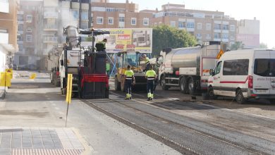 Photo of En obras la avenida Mediterráneo de Adra que recibe una actuación de mejora de asfaltado en uno de sus tramos