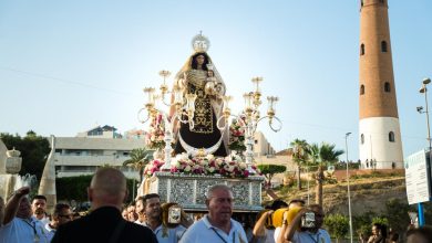 Photo of Celebrada una misa, una procesión y el tradicional embarco y paseo por la bahía de la Virgen del Carmen en Adra