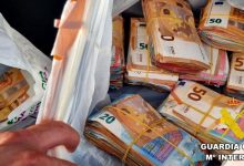 Photo of La Guardia Civil aprehende 107.785 euros en metálico que ocultaba un conductor en el  interior  del  vehículo  tras cometer una infracción