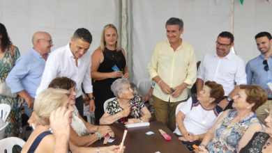 Photo of Los más mayores de Adra disfrutan de la tan esperada Verbena en la Caseta Municipal amenizada con copla