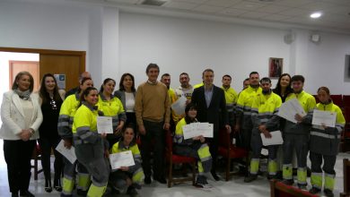 Photo of Empleo respalda al Ayuntamiento de Adra con 1,17 millones para proyectos de formación en la construcción