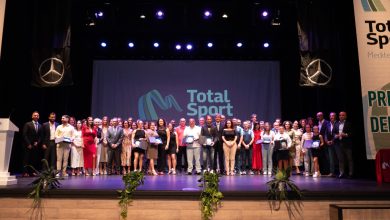 Photo of El Poniente Almeriense premia a una docena de deportistas en el Auditorio Ciudad de Adra