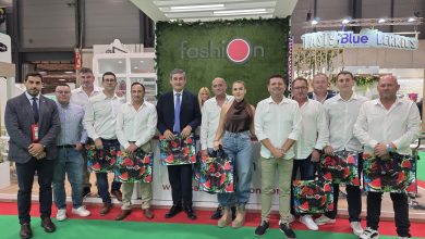 Photo of El alcalde de Adra respalda a las empresas locales en la feria Fruit Attraction