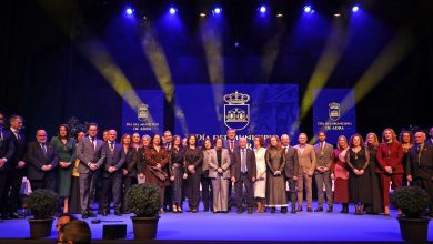 Photo of Adra celebra el Día del Municipio reconociendo a Los Finos y a la Asociación de Comerciantes