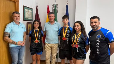 Photo of El Ayuntamiento de Adra homenajea a los karatecas del Scorpio Karate Club por sus éxitos en el Campeonato de España