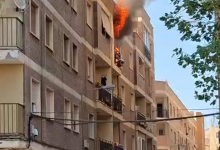 Photo of Impactante incendio en Adra: las llamas devoran una vivienda y movilizan a los servicios de emergencia